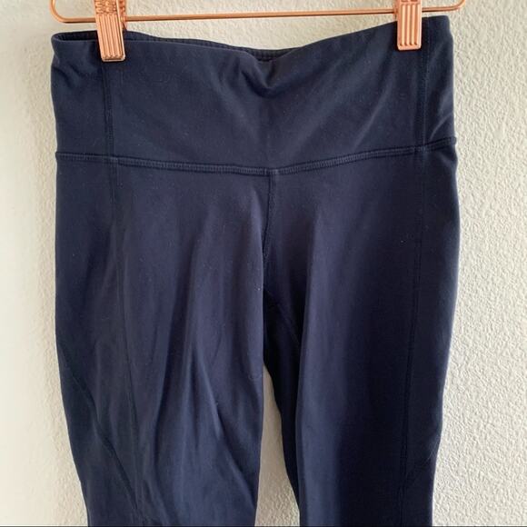 Athleta Chaturanga Capri Crop Leggings Dark Blue XS - Picture 3 of 5